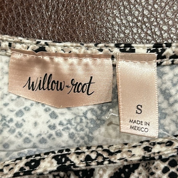 Women’s Snake print top by Willow-root bought at Buckle. - Picture 6 of 6